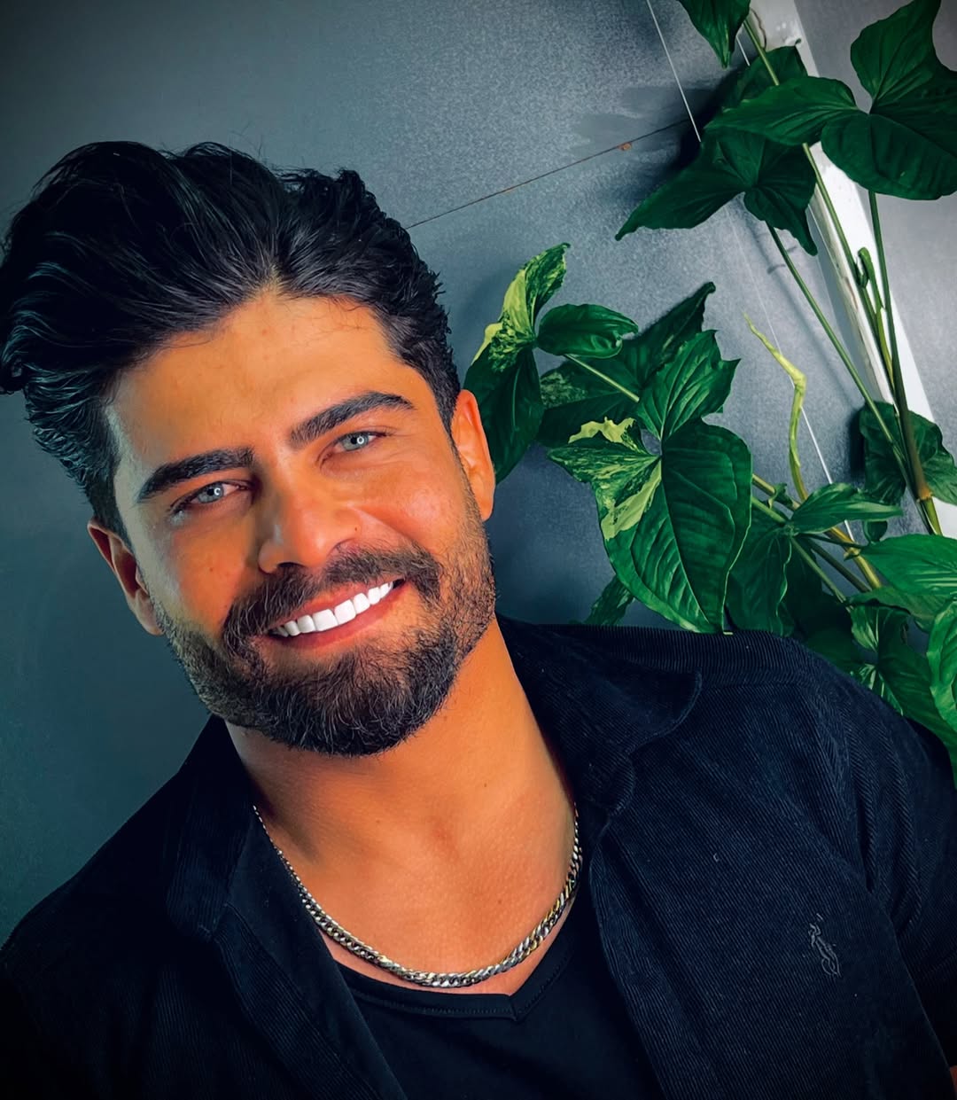 صفحه اصلی 15 Story Preview